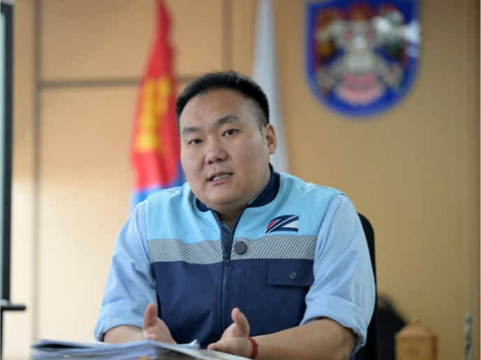 Туулын хурдны зам 18 см зузаан асфальтан үетэй, 6 эгнээ, гүүрэн байгууламжтай, үерийн далантай байна